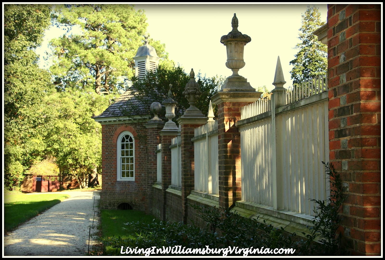 Living In Williamsburg, Virginia: Governor's Palace Garden Wall
