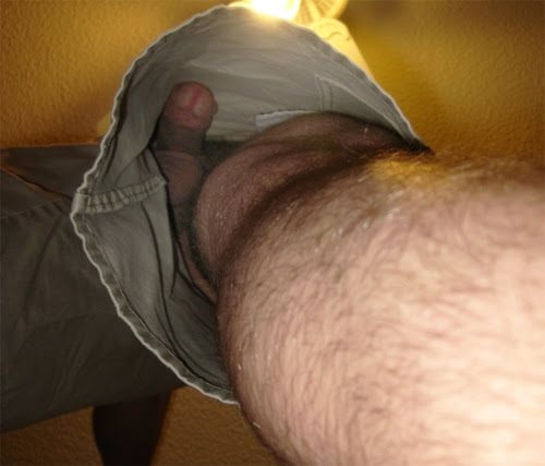 3 x PICS: Naked str8 men caught on camera and self pics! 3 x PICS: Naked str8 men caught on camera and self pics!