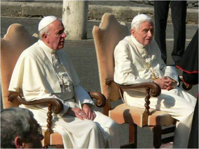 Resultado de imagem para Francisco visitou, ontem (23) sexta-feira, o papa emérito Bento XVI