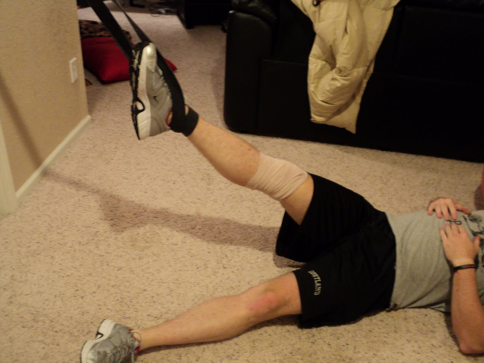 Unorthodox Fitness Special knee traction/distraction/rehab article!