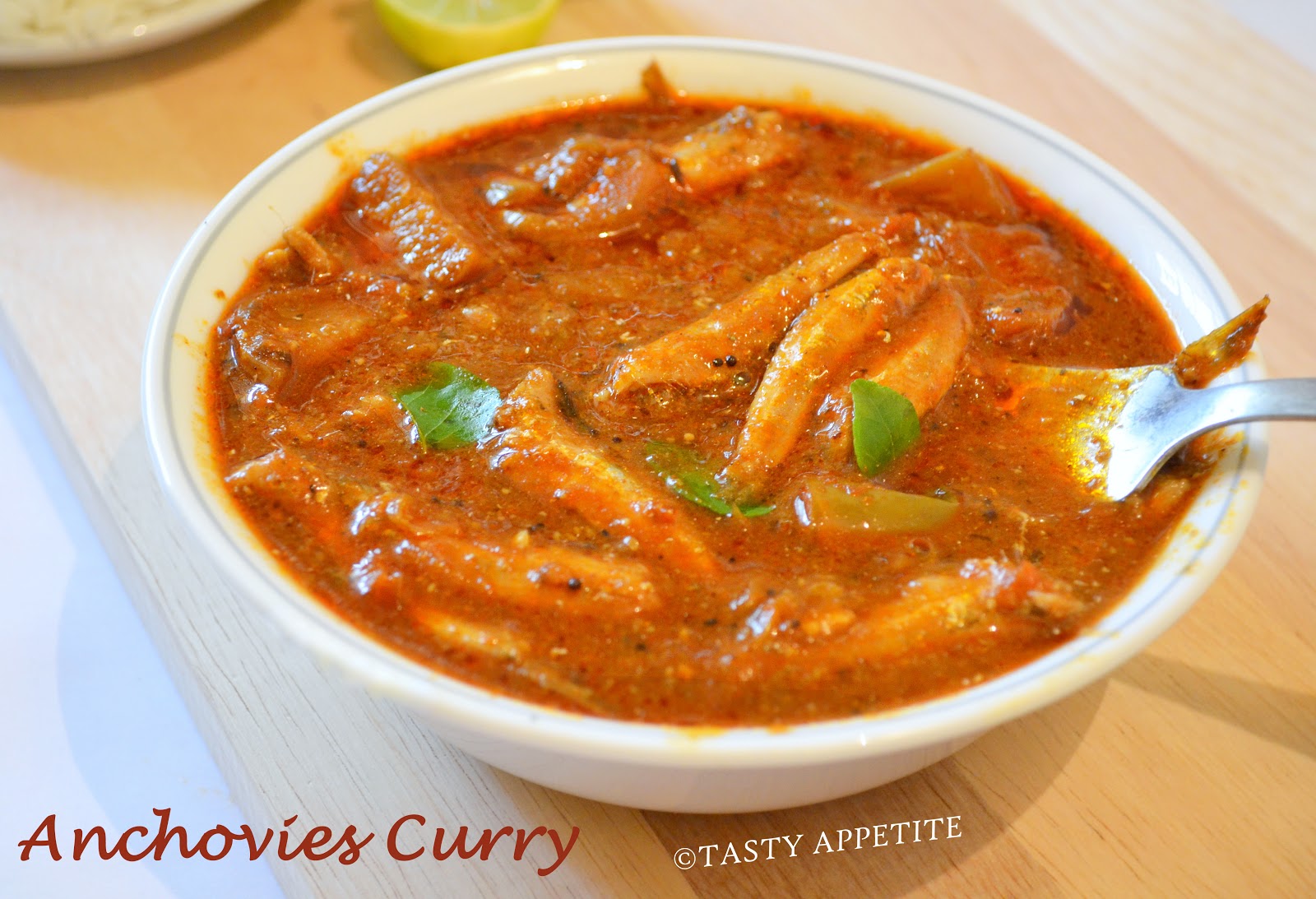 Nethili Meen Kuzhambu / Anchovies Curry / Nethili Meen Curry