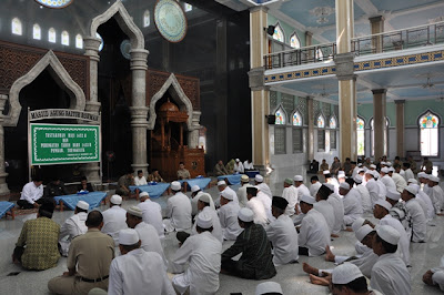 Apa Hukum Tasyakuran Haji ?