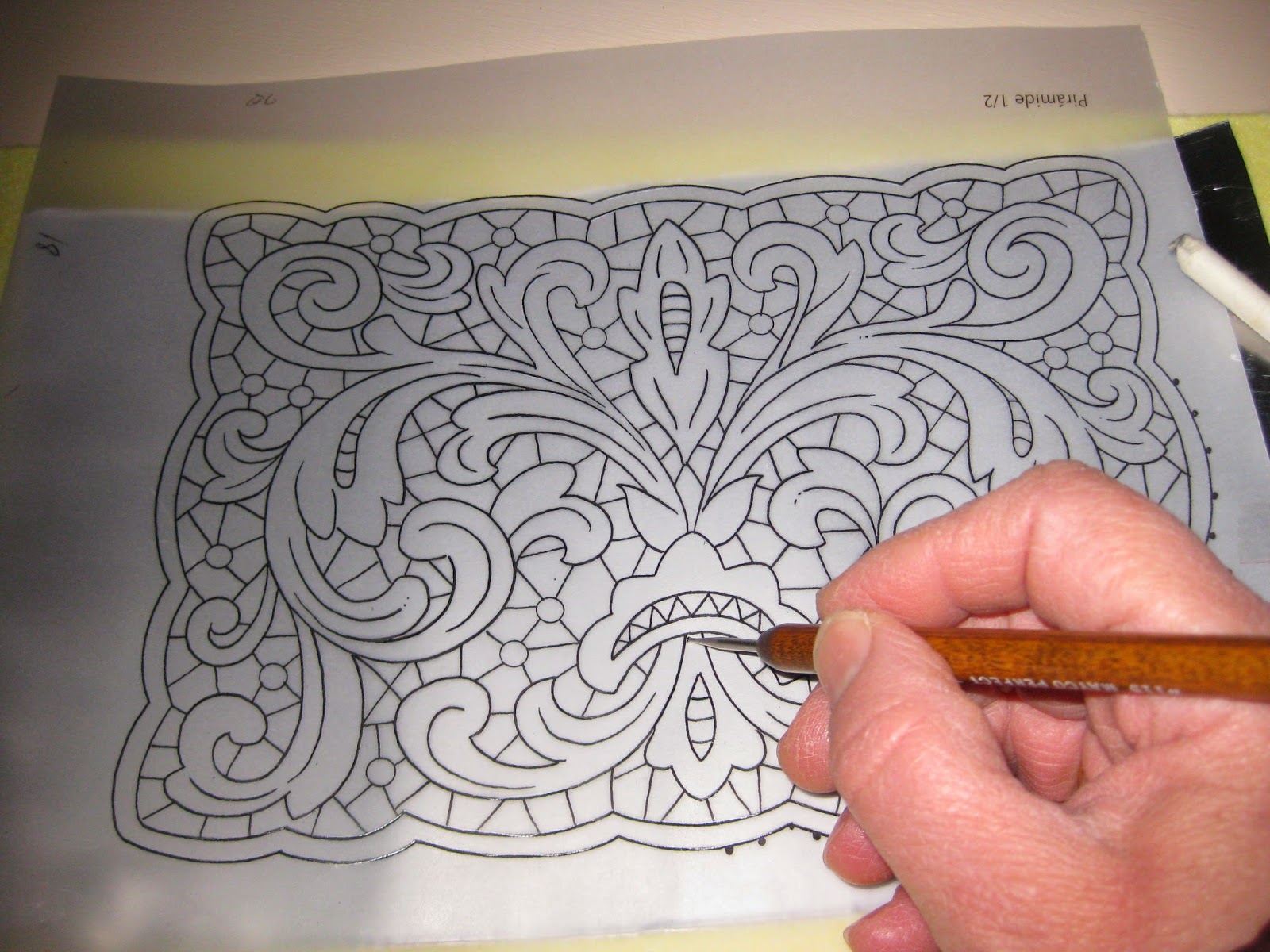 Manualidades Uli: Repujado de Estaño & Madera