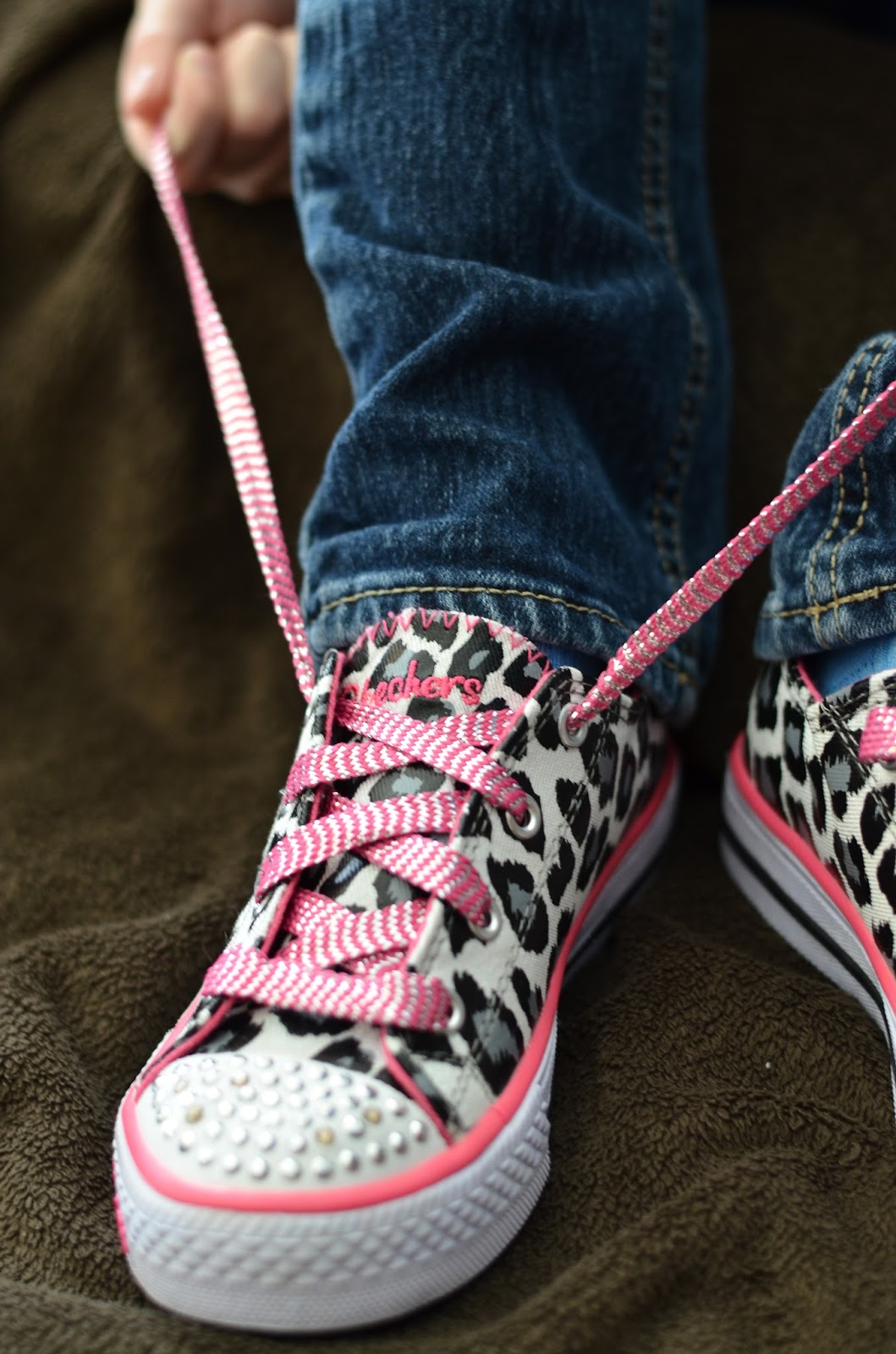 Tying Shoes, One CAN DO Step at a Time!