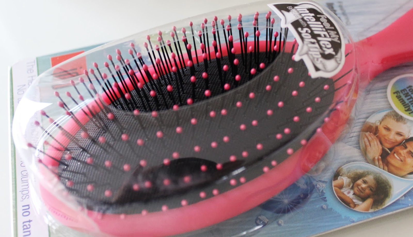 BEAUTY & LE CHIC You need to know about... The Wet Brush