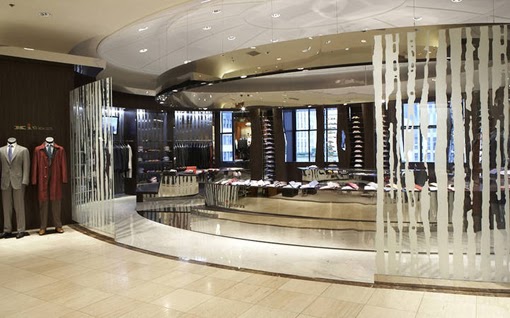 Breathe New Life into Your Look with Women’s Clothing from NY&C There is only one Bergdorf Goodman store in the world, a globally renowned institution located at the world's crossroads of fashion at Fifth Avenue and 58th Street among New York City's leading flagship stores, providing a singular experience in fashion and unparalleled service for the world's most discerning customers.