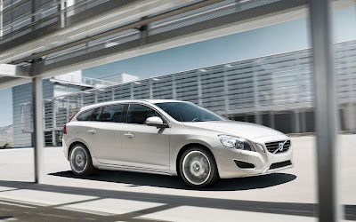 2011 Volvo V60 Wallpaper