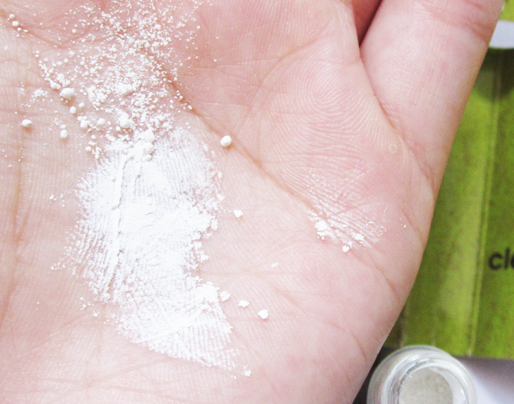 A picture of Kaia Naturals Bamboo Tapioca Beads Daily Exfoliating Powder review