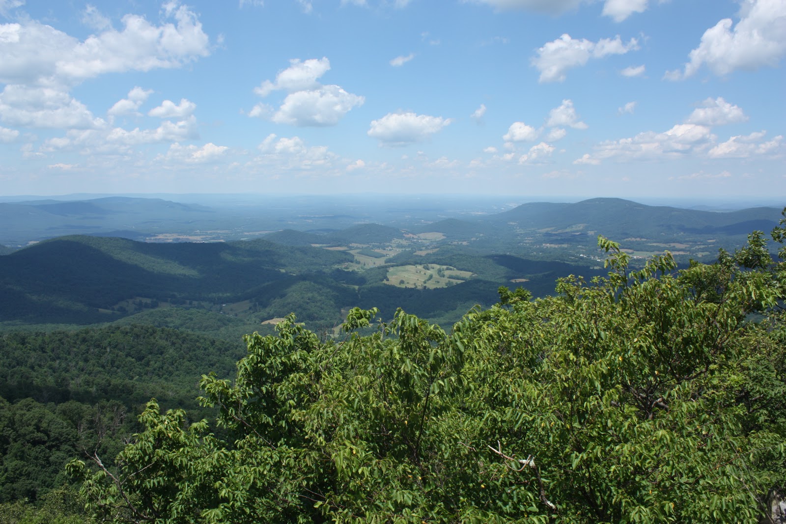 Hiking Shenandoah Hogback/Sugarloaf Loop