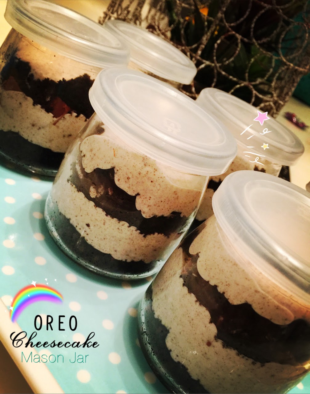 Baking Mom Oreo Cheesecake in Mason Jar