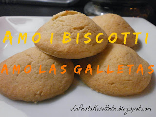 http://lapastarisottata.blogspot.com/2015/01/biscotti-con-cuore-di-mela-e-il-mio.html