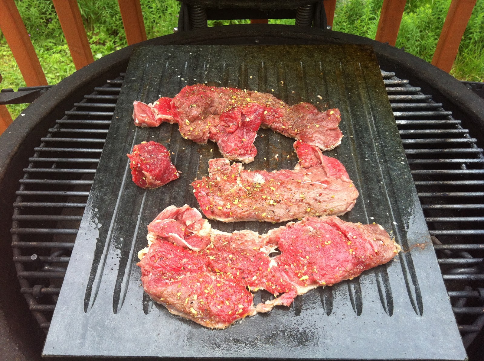 HRM CREATIVE BBQ SPARQ Soapstone Griddle Review