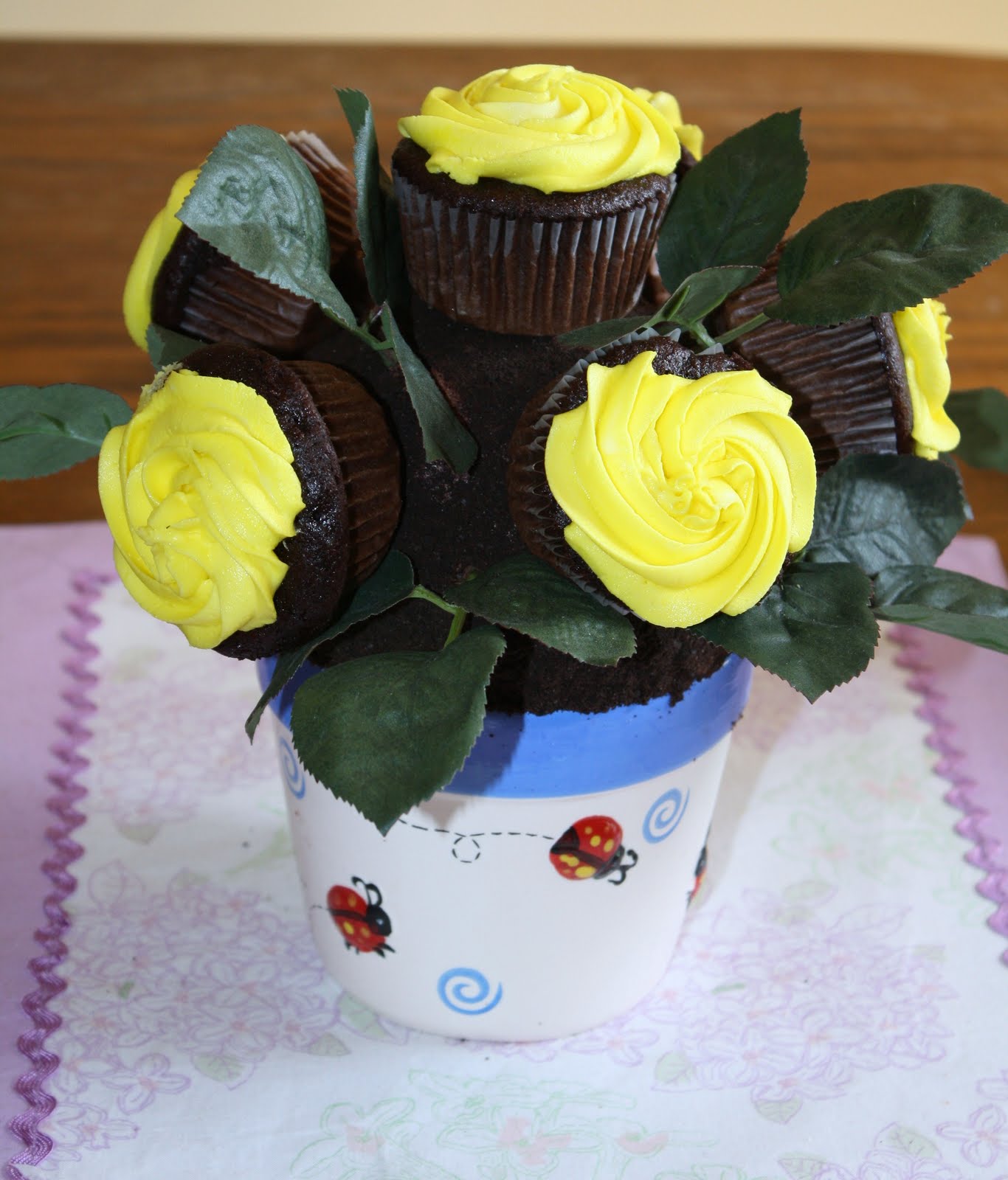 Sweet Pea and Pumkins Rose Cupcakes Flower pot Tutorial