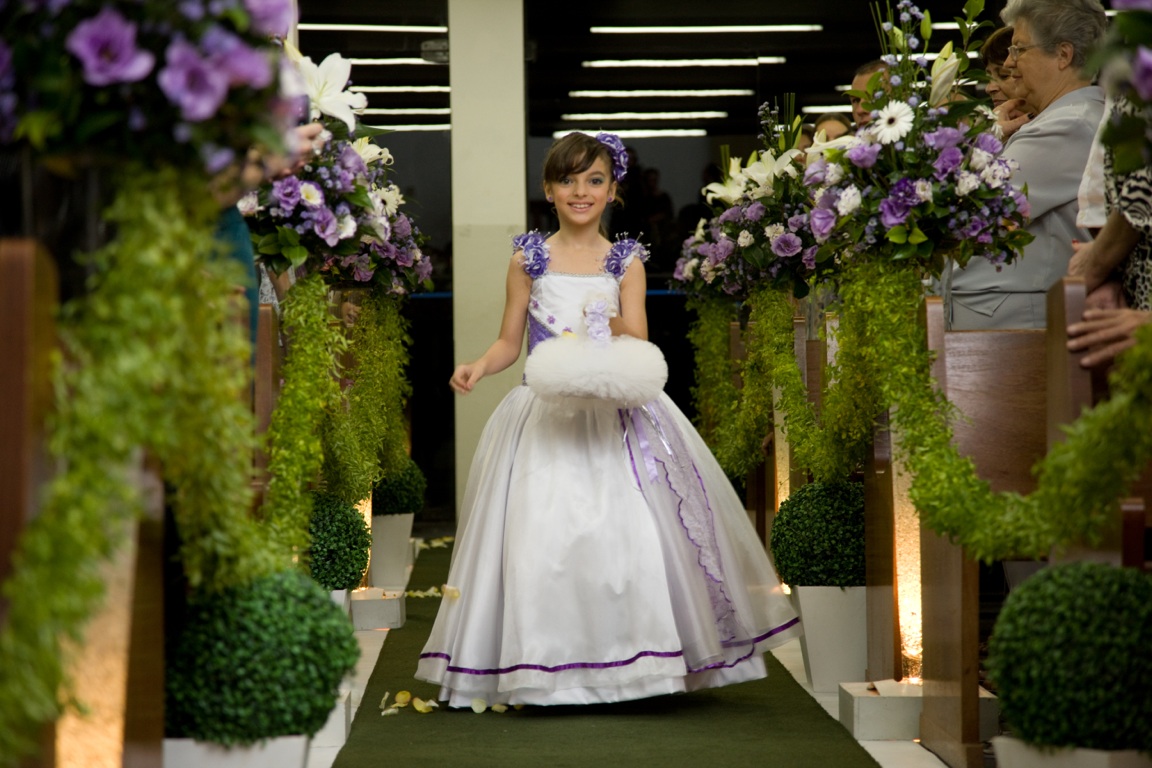 branco tradicional em cerimonias e gostam das cores lilás e roxo aqui branco tradicional em cerimonias e gostam das cores lilás e roxo aqui