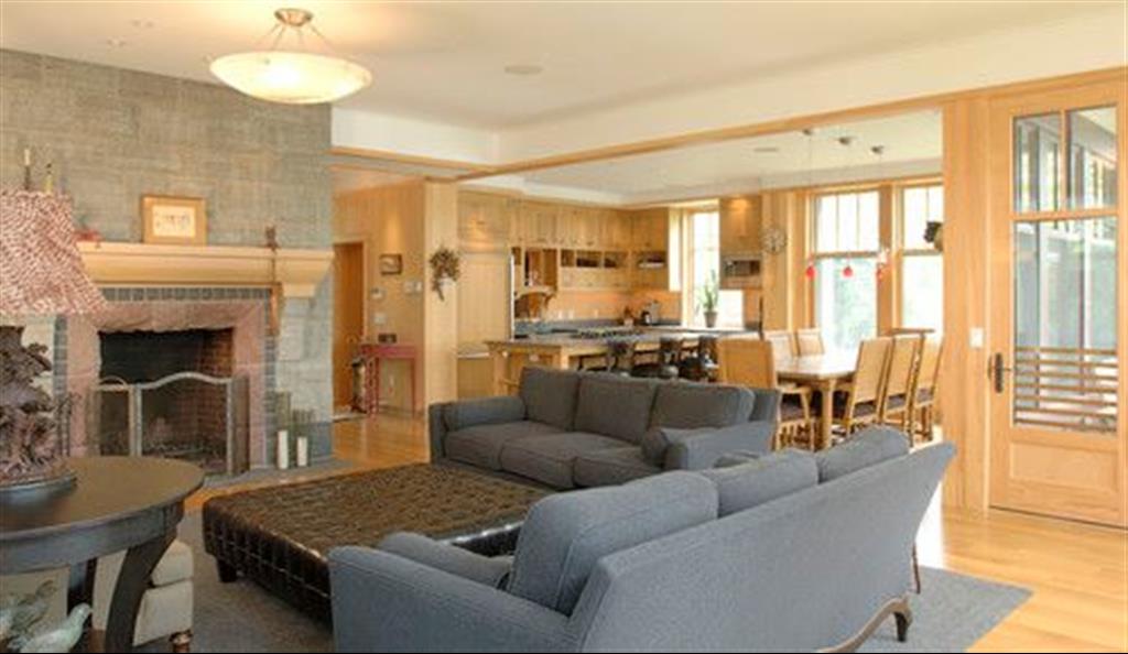 contemporary living room furniture