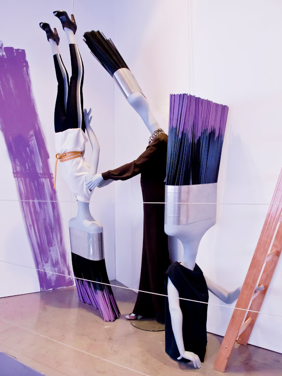 ATELIER ABC MANNEQUINS SIGNS EXCELSIOR DISPLAY WINDOWS @ MILAN