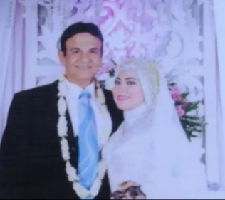 Foto Pernikahan Mark Sungkar dengan Santi Asoka Mala Foto Pernikahan Mark Sungkar dengan Santi Asoka Mala