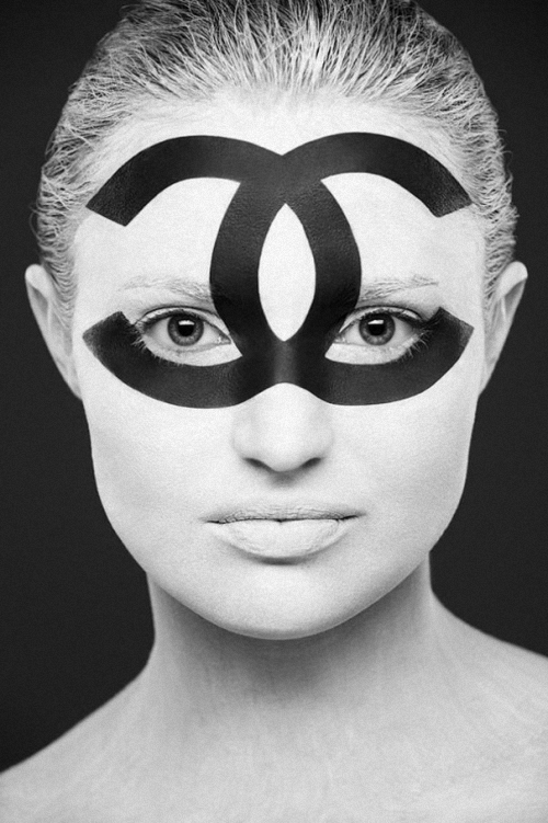 04-Alexander-Khokhlov-Black-&-White-Face-Painting-Photography