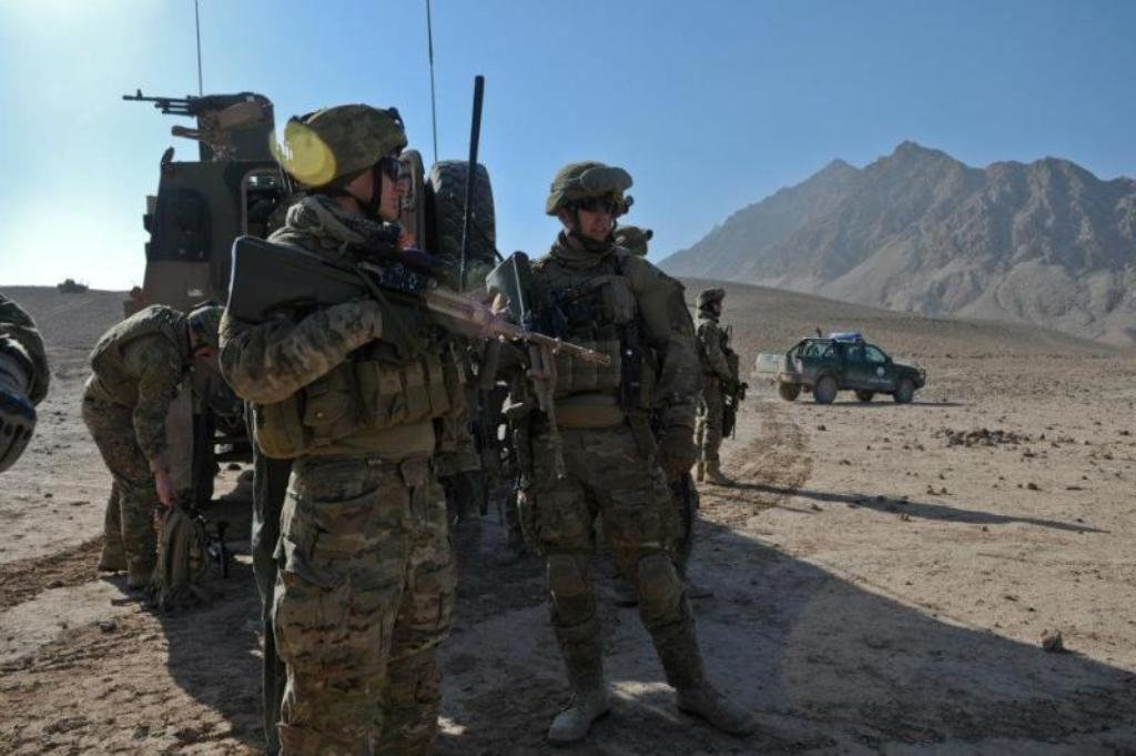 soldats australiens Australian+and+American+Soldiers+during+a+vehicle+patrol+around+Spin+Ketcha+while+serving+with+Provincial+Reconstruction+Team+%2528PRT%2529+Uruzgan+war+on+terror+taliban+action+operation+afghanistan+clash++soldier+troop+un+%252812%2529