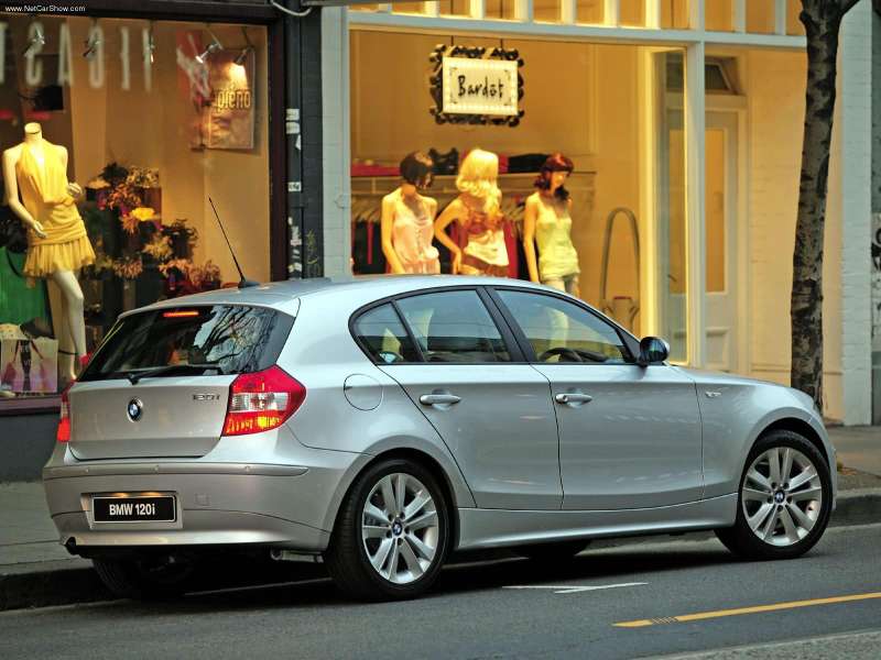 LOCOS POR BMW: BMW 120i UK Version (2005) LOCOS POR BMW: BMW 120i UK Version (2005)
