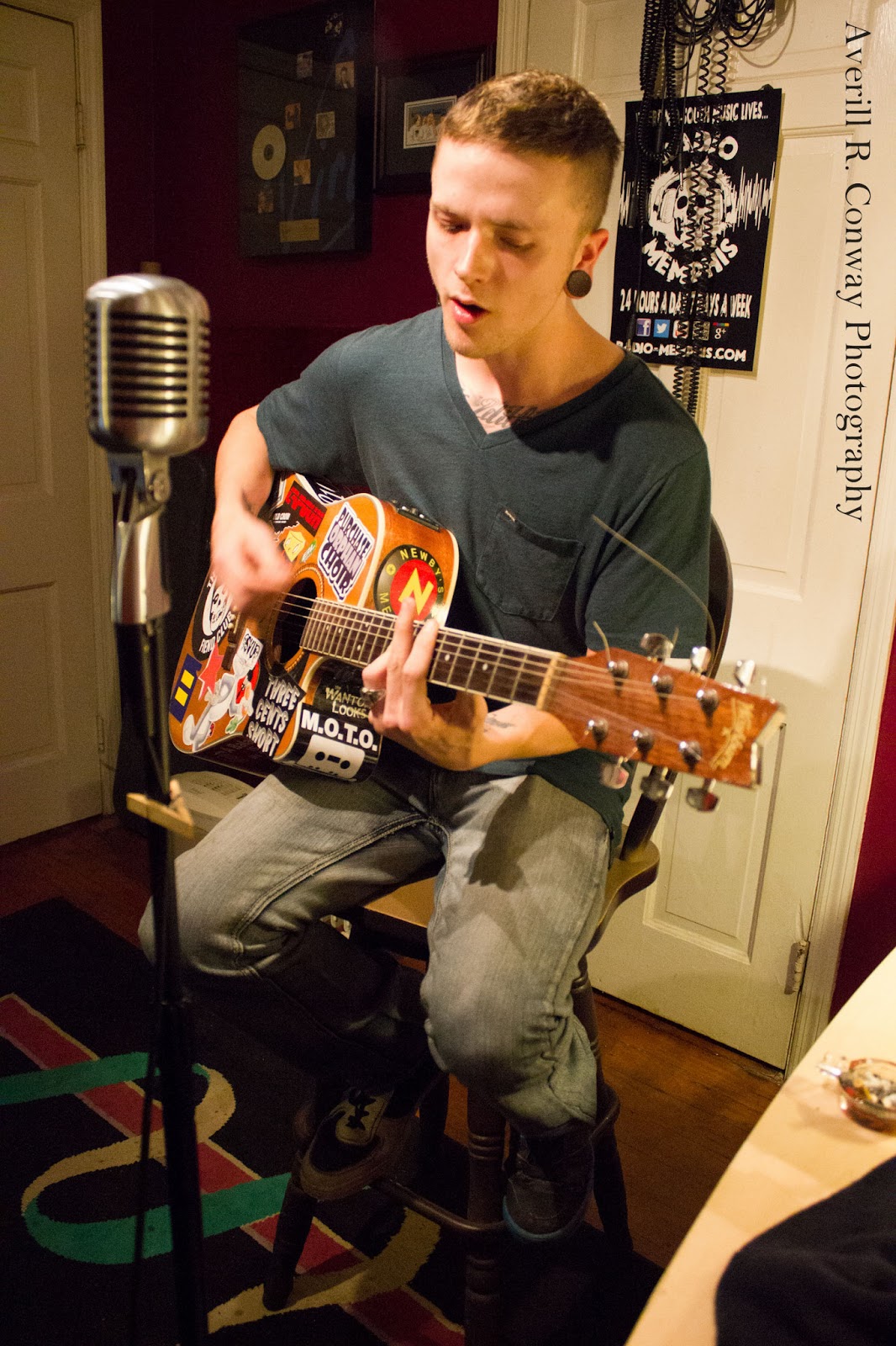 Confidently Awesome Accendo Acoustic Artist Hour Tyler Miller