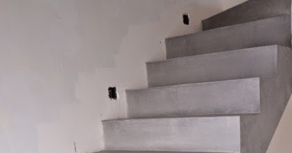 BETON CIRE Oberflächen in BETON LOOK: BETONTREPPE++TREPPENBESCHICHTUNG