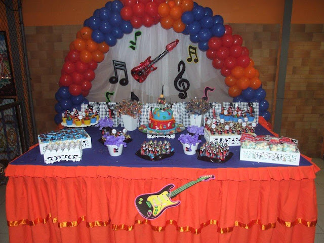 Personalizando Festa Festa da Música do Nicolas Personalizando Festa Festa da Música do Nicolas