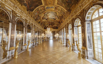 Hall-of-Mirrors-Chateau-de-Versailles-Palace-of-Versailles-France-travel