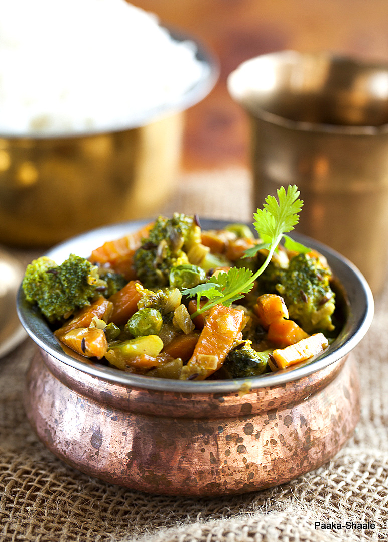 PaakaShaale Broccoli, carrot and peas curry with coconut milk