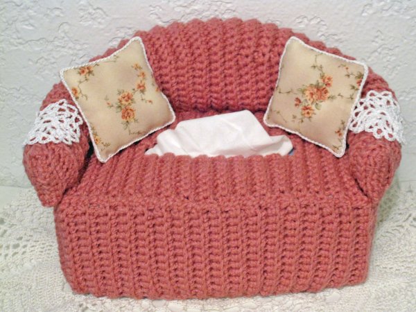 Cottage Crafts Crocheted Sofa Tissue Box Cover With Pillows And Doilies Crocheted Sofa Tissue Box Cover With Pillows And Doilies