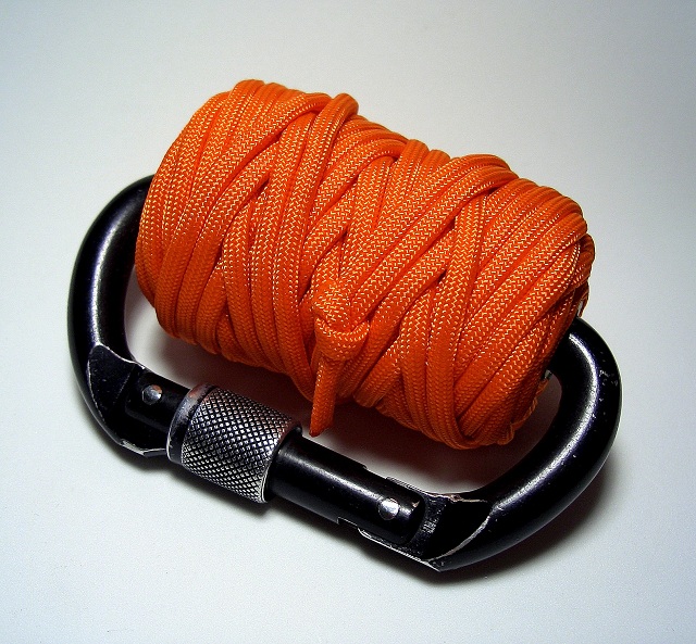 Stormdrane's Blog Paracord Carabiner Spool