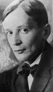 Георгий Викторович Адамович
