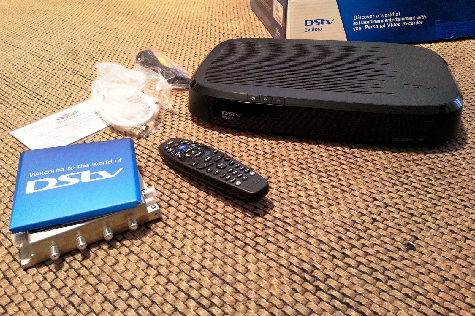 TV with Thinus UNBOXING. DStv Explora Exactly how it looks and what