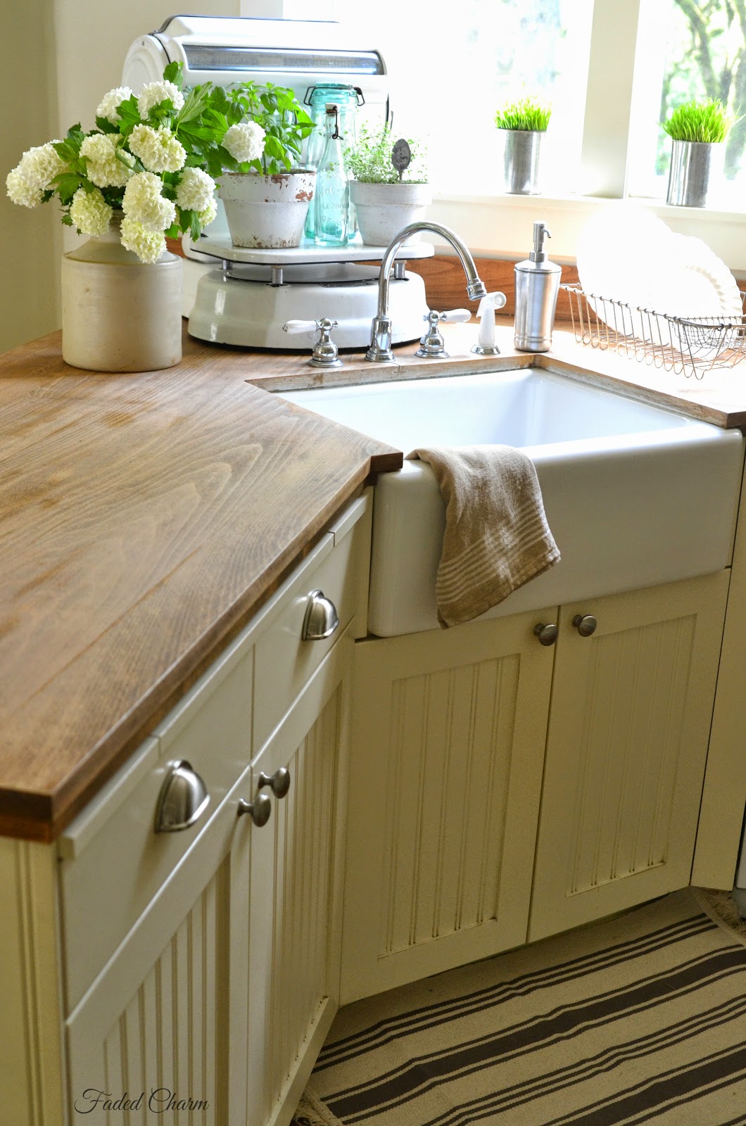 Fadedcharmcottage unhappyhipsters Faded Charm: ~Fresh Herbs in the Kitchen~