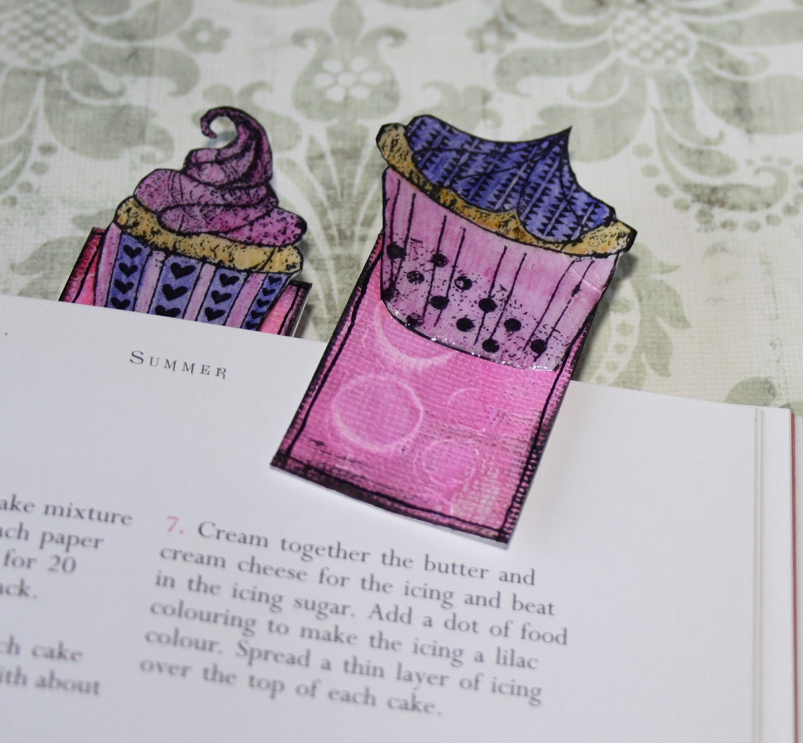 Carol Fox 2 mY wOrLd Cupcake Bookmarks