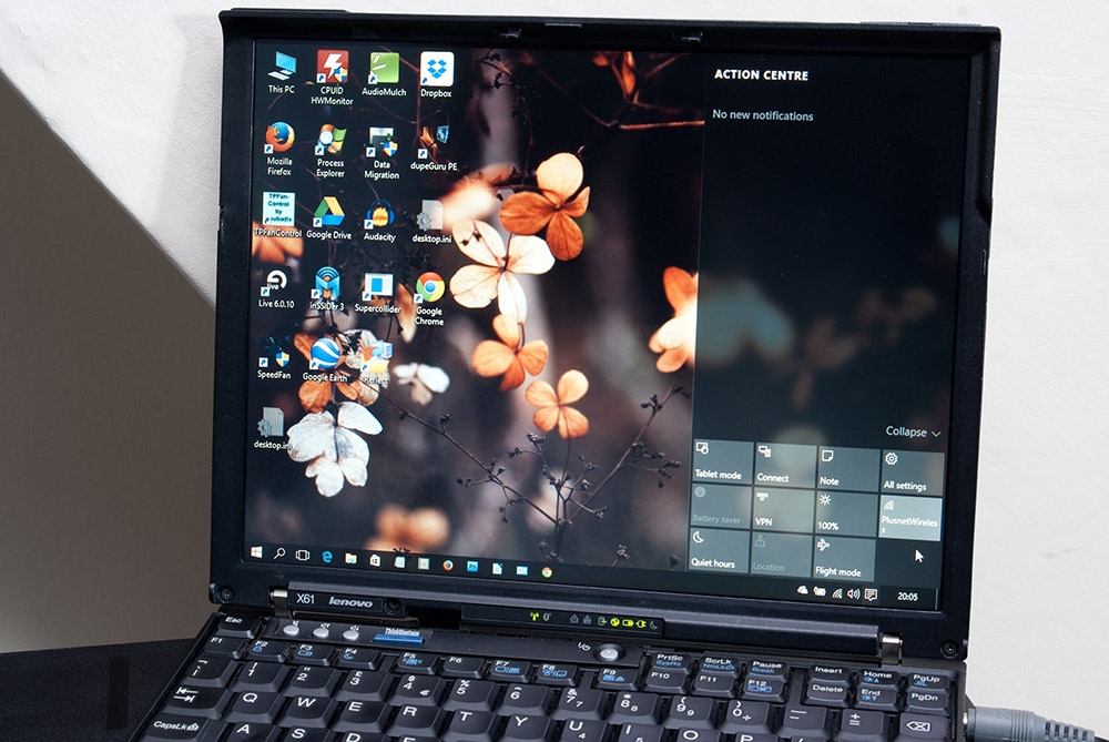 Women and Dreams: Windows 10 on an old laptop