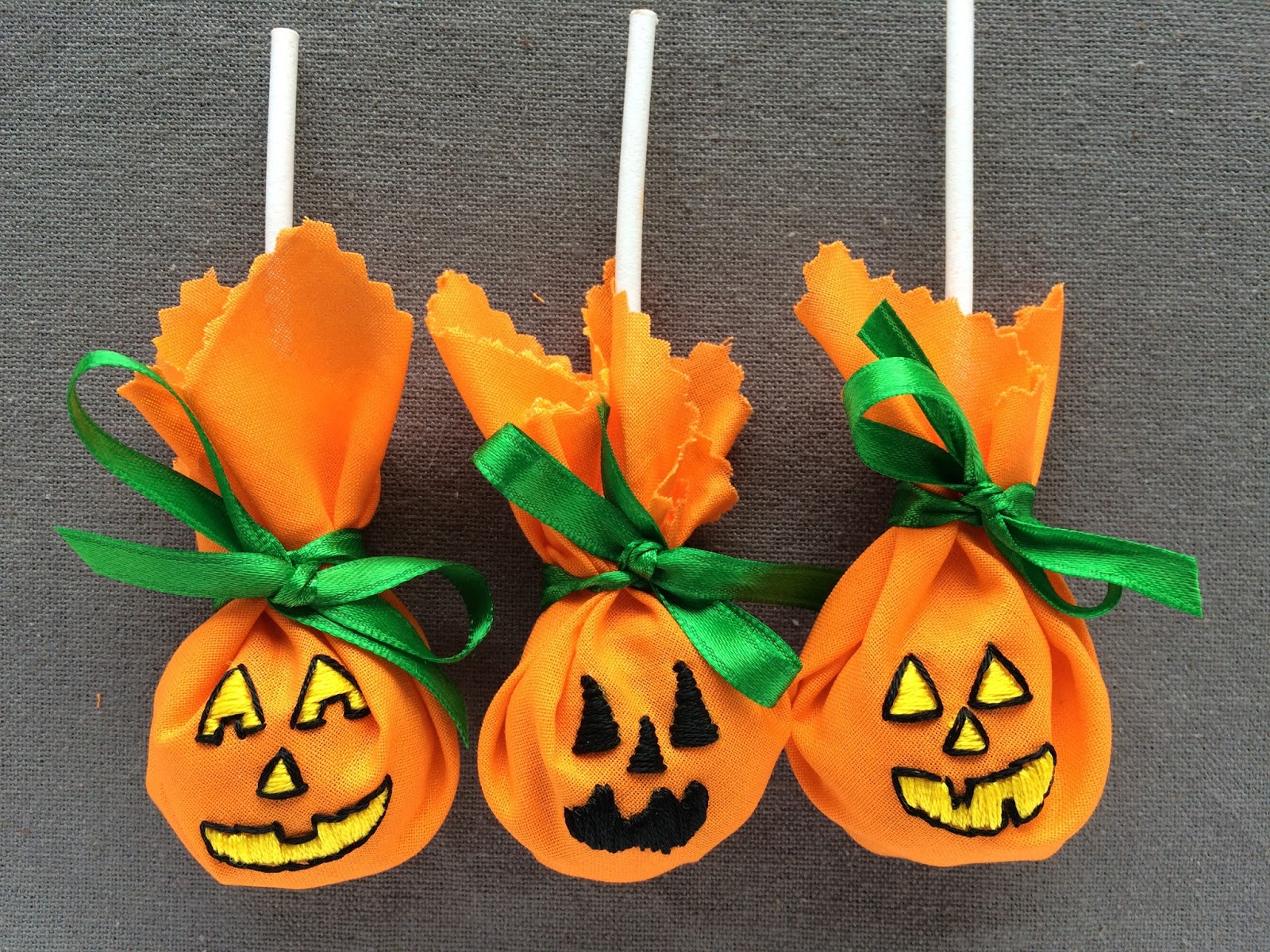 feeling stitchy MooshieStitch Monday Embroidered Halloween Pumpkin