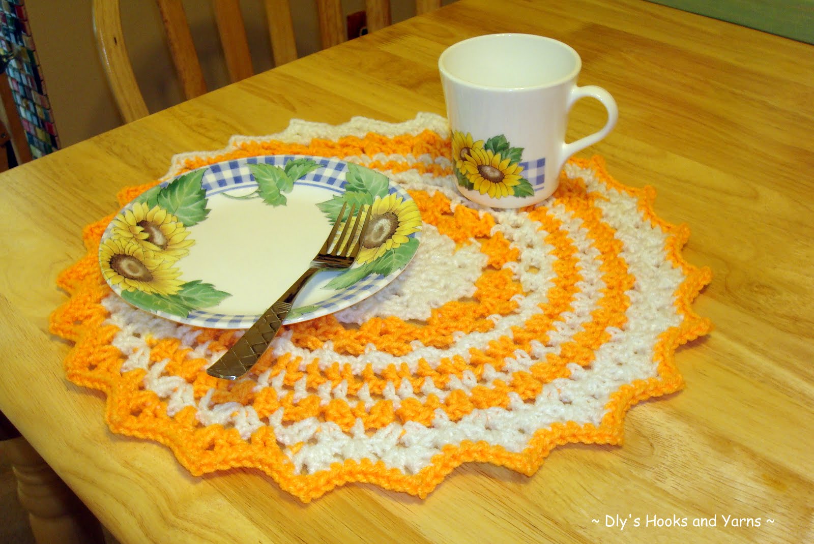 Dly's Hooks and Yarns sunshine placemat