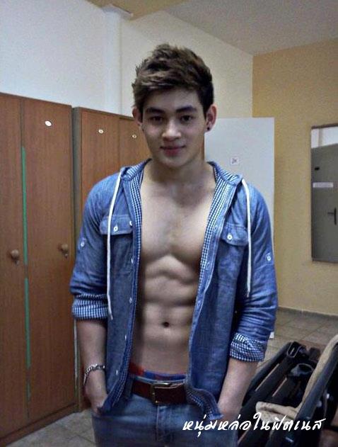 COWOK ATLETIS