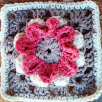 http://translate.googleusercontent.com/translate_c?depth=1&hl=es&rurl=translate.google.es&sl=en&tl=es&u=http://www.annoocrochet.com/2013/01/rose-blooming-granny-free-pattern.html&usg=ALkJrhiKwPn1ScBbfCuVaTCn9H4_xmJsmw