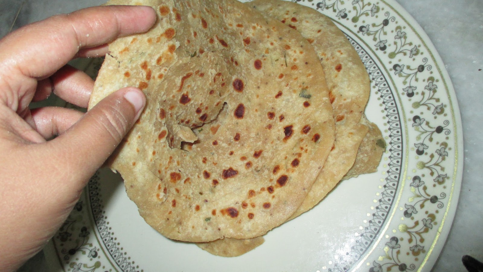 Cook with Arthy shama Ajwain paratha