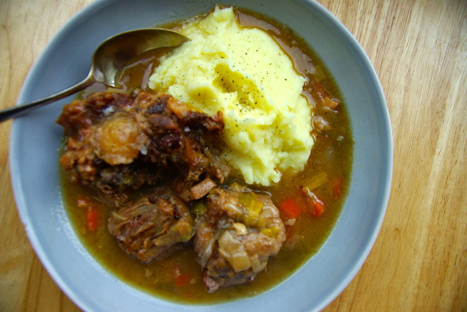 Well Worn Whisk a family food blog by Rachel Brady Slow cooker oxtail