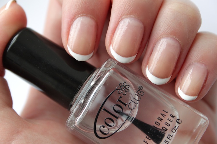 the beauty series | uk beauty blog: almond shaped nails