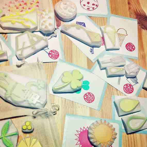 talktothesun handmade how to put inks on larger rubber stamps with