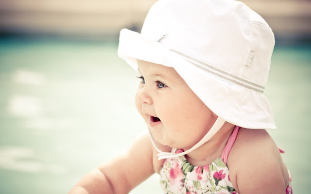 Wallpaper Cute Baby With Hat