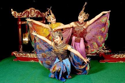 Pentingnya Melestarikan Budaya Indonesia Mj203z Ur202z Ul301z Entreprenuership Ilp Genap H Abd Hamiid Arribathi