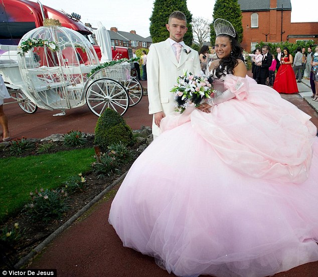 Top Irish Traveller Wedding Dresses of the decade Don t miss out 