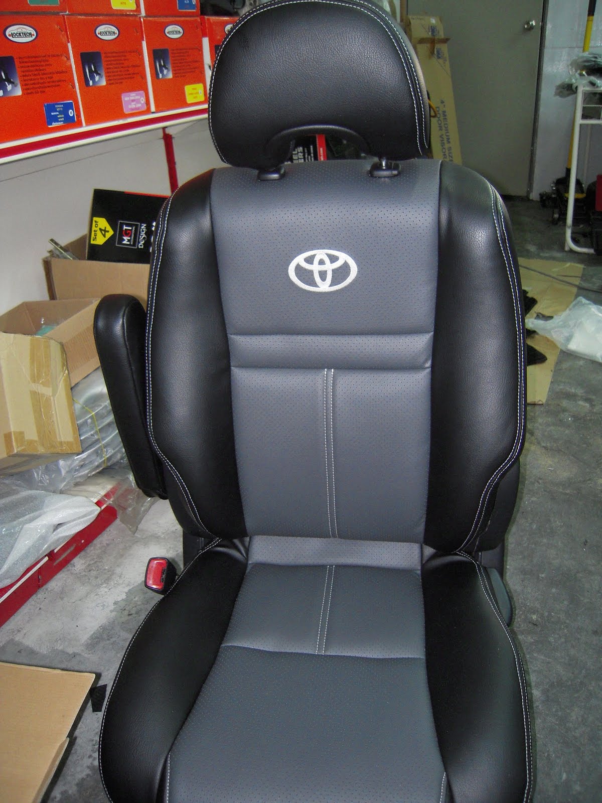 TCA AUDIO CAR ACCESSORIES TOYOTA WISH SEAT COVER