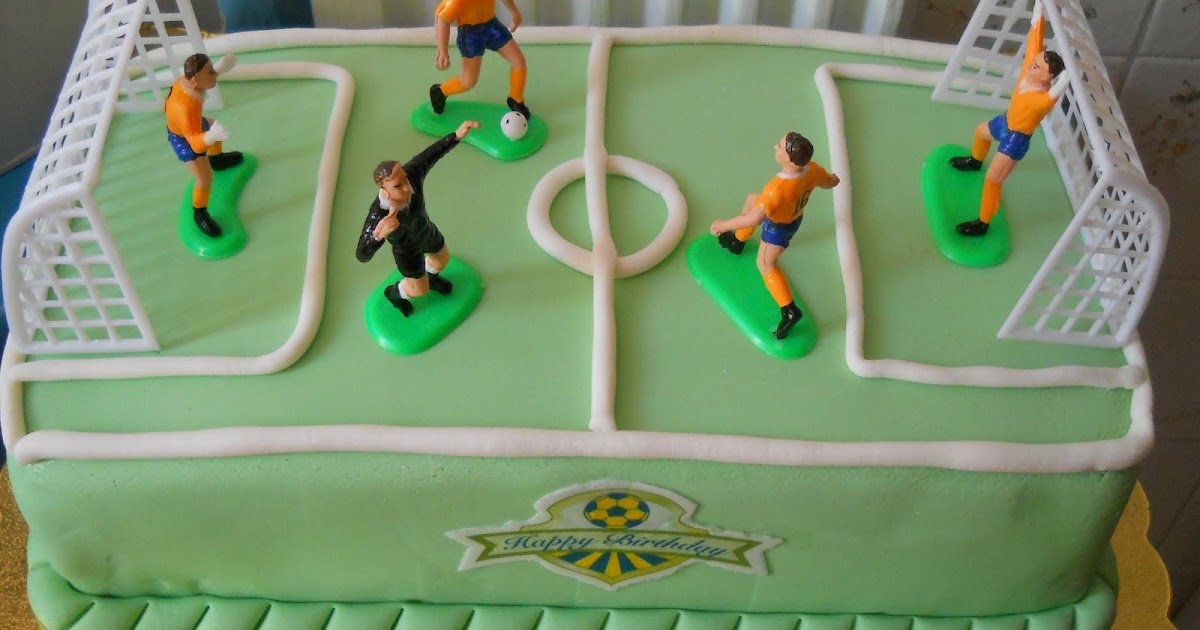 ÇILGIN PASTACI futbol sahası pasta