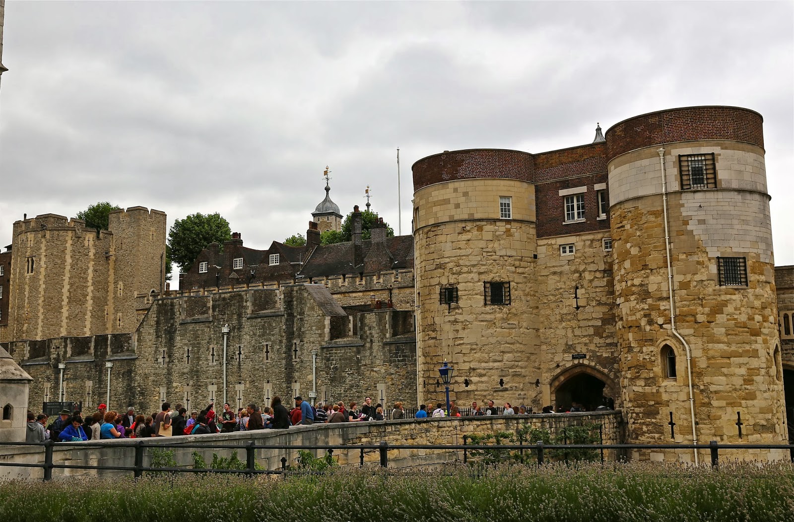 Sweet Southern Days Visiting Landmarks in London, England